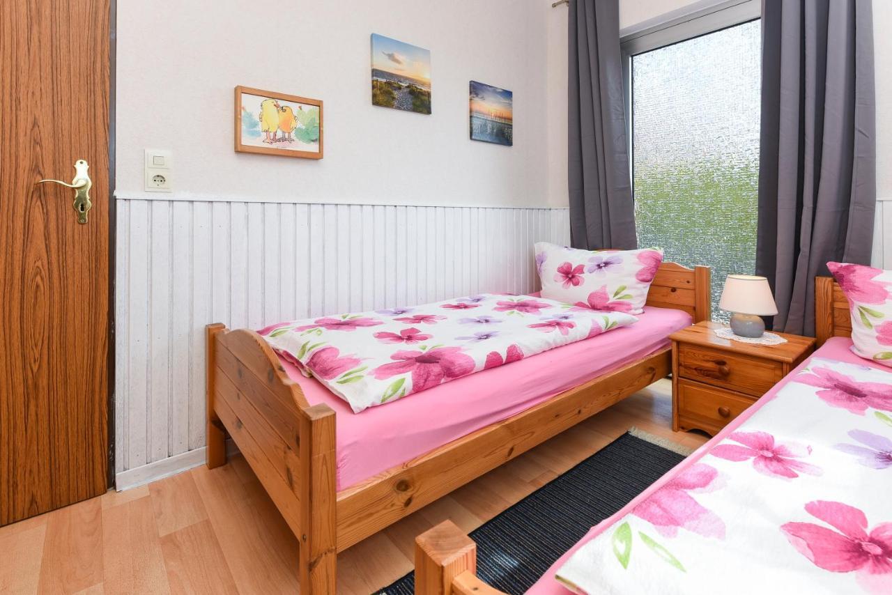 Haus Sonne & Meer Esens Esterno foto